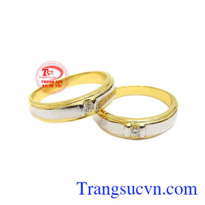 Nhẫn cưới hạnh phúc tràn đầy