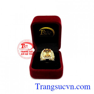 Nhẫn nam thạch anh vàng tinh tế 18k, bảo hành 12 tháng, giao hàng nhanh trên toàn quốc.