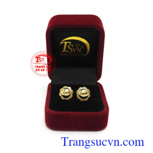 Hoa tai vàng đài các được kiểm định chất lượng khách hàng có thể hoàn toàn yên tâm