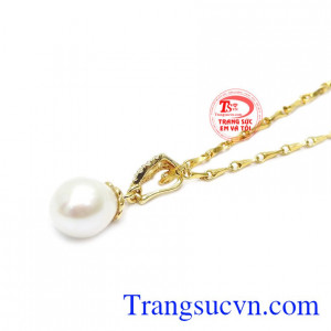 Các sản phẩm từ ngọc trai luôn được các chị em dành sự yêu mến đặc biệt.