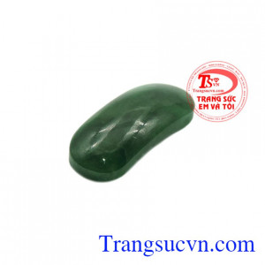 Ngọc Jadeite có khả năng giúp điều hòa cân bằng cảm xúc, ổn định tim mạch.