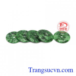 Ngày nay, ngọc cẩm thạch vừa mang tác dụng làm đẹp cũng mang đến ý nghĩa phong thủy cho gia chủ.