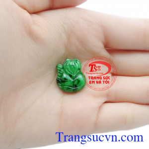 Mặt hồ ly ngọc Jadeite chất lượng.