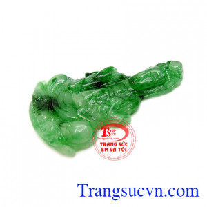 Phật quan âm hiện diện cho điều thiện, giúp nhân độ thế. Khi người sử dụng mang theo mặt phật bà sẽ gặp nhiều may mắn và tài lộc