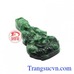 Đeo phật quan âm đa phần mọi người có ước muốn để cầu bình an, loại trừ các điều rủi ro, đau khổ, thể hiện lòng thành kính hướng phật