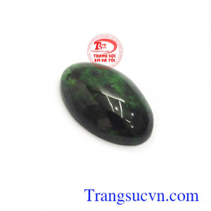 Mặt ngọc phỉ thúy công danh trong phong thủy ngọc phỉ thúy có tác tác dụng điều hòa huyết áp, nhịp tim, giảm căng thẳng, strees và mang lại may mắn, thuận lợi trong cuộc sống cũng như công việc của người đeo