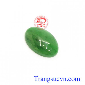 Mặt ngọc Jadeite may mắn vừa là món đồ trang sức sang trọng quý phái vừa có ý nghĩa phong thủy có khả năng giải trừ tà khí