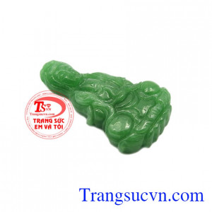 Người ta tin rằng, khi đeo Phật Quan Âm bên người sẽ được bình an, an lành, và sẽ luôn được hạnh phúc.