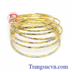 Vòng tuần vàng tây tinh tế chế tác đẹp, chất lượng cao, đường nét tinh xảo