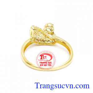 Hoàn toàn làm gục ngã các cô nàng với tính cách nhẹ nhàng nhưng vô cùng đằm thắm