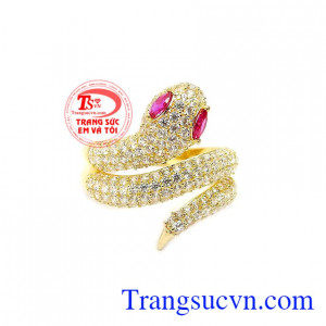 Vì vậy từ thời cổ đại rắn được coi là vật linh thiêng