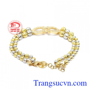Sản phẩm làm tôn lên vẻ đẹp cá tính, dịu dàng và quý phái cho phái đẹp