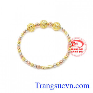 Vòng bi vàng 10k phù hợp làm quà tặng cho người thân, bạn bè.