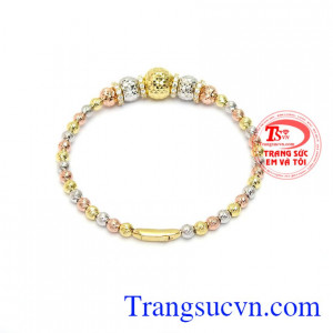 Vòng tay bi vàng 10k mang lại nét quý phái, đẳng cấp cho người đeo.