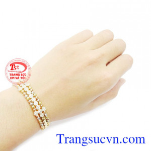 Trang sức Em và Tôi giao hàng trên toàn quốc.