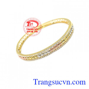 là sản phẩm được thiết kế tinh xảo, sắc nét, hợp thời trang, dành cho phái đẹp.