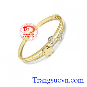 là sản phẩm nhập khẩu từ Hàn Quốc, nguyên chiếc,