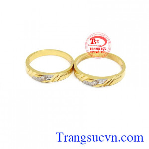 và cũng là mở đầu cho cuộc sống gia đình cho các cặp đôi.