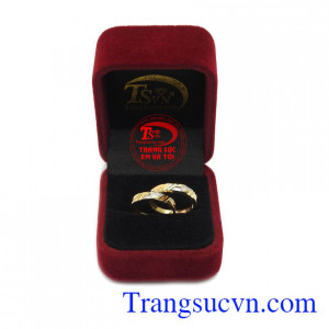 Trang sức Em và Tôi nhận đặt hàng thiết kế theo sở thích của khách hàng.