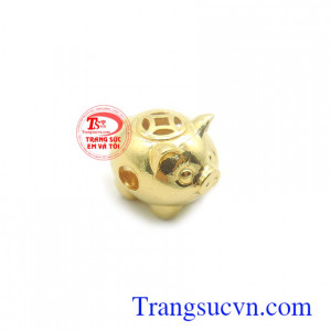 Mặt dây chế tác  tinh xảo, sắc nét, phù hợp thị hiếu phái đẹp