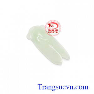 Con ve ngọc là biểu tượng cho cuộc sống lâu dài, hạnh phúc và tuổi trẻ bất diệt, đặc biệt đối với học sinh, sinh viên, người đang đi học, đeo ngọc thiền trên người có thể làm cho tinh thần phấn chấn, gia tăng ý chí, sự chăm chỉ và phấn đấu để đạt vị trí c