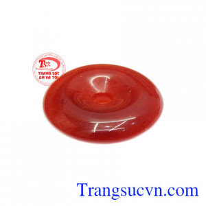 Sản phẩm chế tác đơn giản và gọn nhẹ, thích hợp làm mặt dây bọc vàng hoặc bọc bạc.