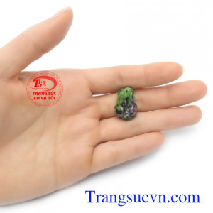 Tỳ hưu Ruby Ấn Độ phù hợp làm mặt dây, mặt nhẫn thời trang và phong thủy