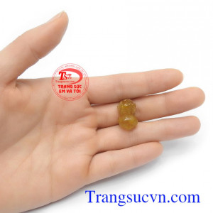 Tỳ hưu thạch anh tóc thiên nhiên được lựa chọn như lá bùa hộ mệnh cho người đeo.