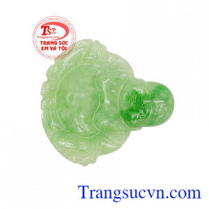 Có thể nói khi bạn sở hữu mặt dây phật di lặc sẽ giúp người đeo tăng vận may tài lộc