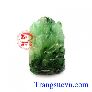 Phật quan âm quốc bảo được chế tác từ ngọc cẩm thạch thiên nhiên