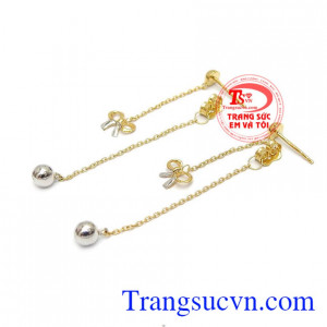 Hoa tai là món trang sức giúp tăng thêm vẻ đẹp e ấp của người phụ nữ