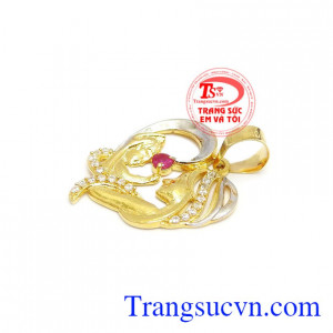 Lấy ý tưởng từ tình mẫu tử thiêng liêng trang sức Em và Tôi cho ra mẫu sản phẩm mang đầy ý nghĩa