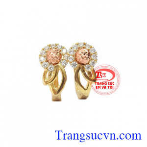 Hoa tai chất lượng vàng 10k là sản phẩm được chế tác tinh xảo, sắc nét, sang trọng,