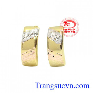 Hoa tai sang trọng vàng 10k là sản phẩm được chế tác từ vàng 10k chất lượng,