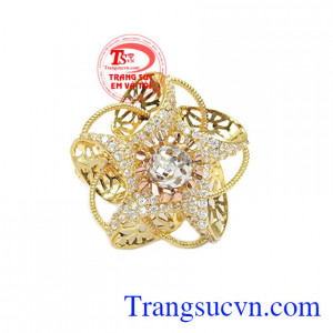 Nhẫn nữ vàng 10k nổi bật thích hợp đeo ngón giữa hoặc ngón trỏ đem lại sự nổi bật, kiêu sa cho người sử dụng sản phẩm