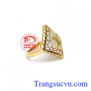 Sản phẩm thích hợp với những người có cá tính, yêu thích sự xa xỉ, đẳng cấp đến từ thương hiệu LV