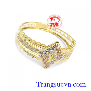 Vòng tay nữ giới Quý Phái được chế tác từ vàng 10k