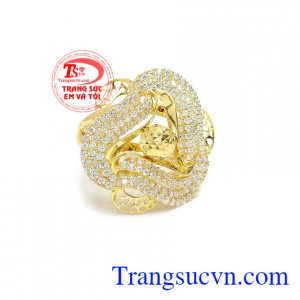 Sản phẩm làm tôn lên vẻ đẹp sang trọng, đẳng cấp và làm người sử dụng trở nên nổi bật giữa đám đông