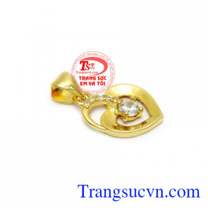 Qua việc sử dụng trang sức mà nó thể hiện tính cách và phong thái của chủ nhân