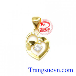 Mặt dây nữ khát vọng được chế tác từ vàng 10k