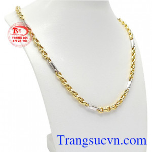 Dây chuyền nam hoài bão là sự kết hợp giữa vàng trắng và vàng màu tạo nên sự độc đáo, cá tính cho người dùng.
