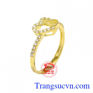 Nhẫn nữ vàng 10k yêu thương là sản phẩm mới rất được ưa chuộng của Trang sức Em và Tôi