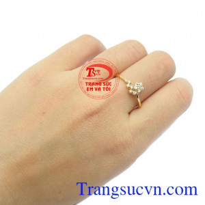 Trang sức Em và Tôi nhận đặt hàng thiết kế theo sở thích của mỗi người.