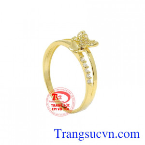 Nhẫn vàng hồ điệp