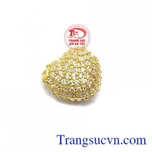 Mặt dây chuyền charm trái tim là món quà ý nghĩa dành tặng bạn gái