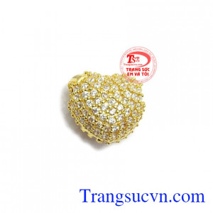 Mặt dây chuyền charm trái tim là sản phẩm đẹp được đính đá xinh xắn, độc đáo