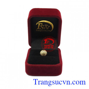 Mặt dây chuyền nữ vàng quý phái dễ kết hợp cùng nhiều kiểu dây chuyền vàng