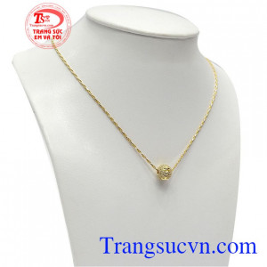 Bộ dây chuyền charm phú quý là món quà ý nghĩa dành tặng bạn gái