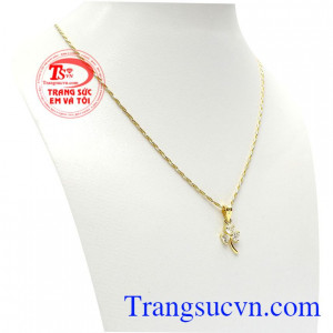 Bộ sản phẩm gồm mặt dây và dây chuyền nữ với thiết kế tinh tế