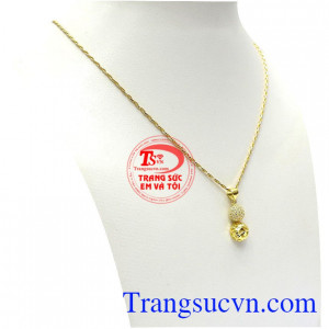 Bộ trang sức độc đáo vàng 10k gồm mặt dây và dây chuyền